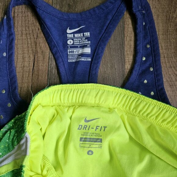 Nike Dri-FIT Women’s Running Set –Size Small – Blue Polka Dot Tank & Green Short - Picture 6 of 7